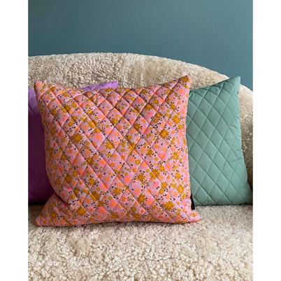 Mito Mito Elina Floral Cushion Quilted Pude Blomsterprint Shop Online Hos Blossom